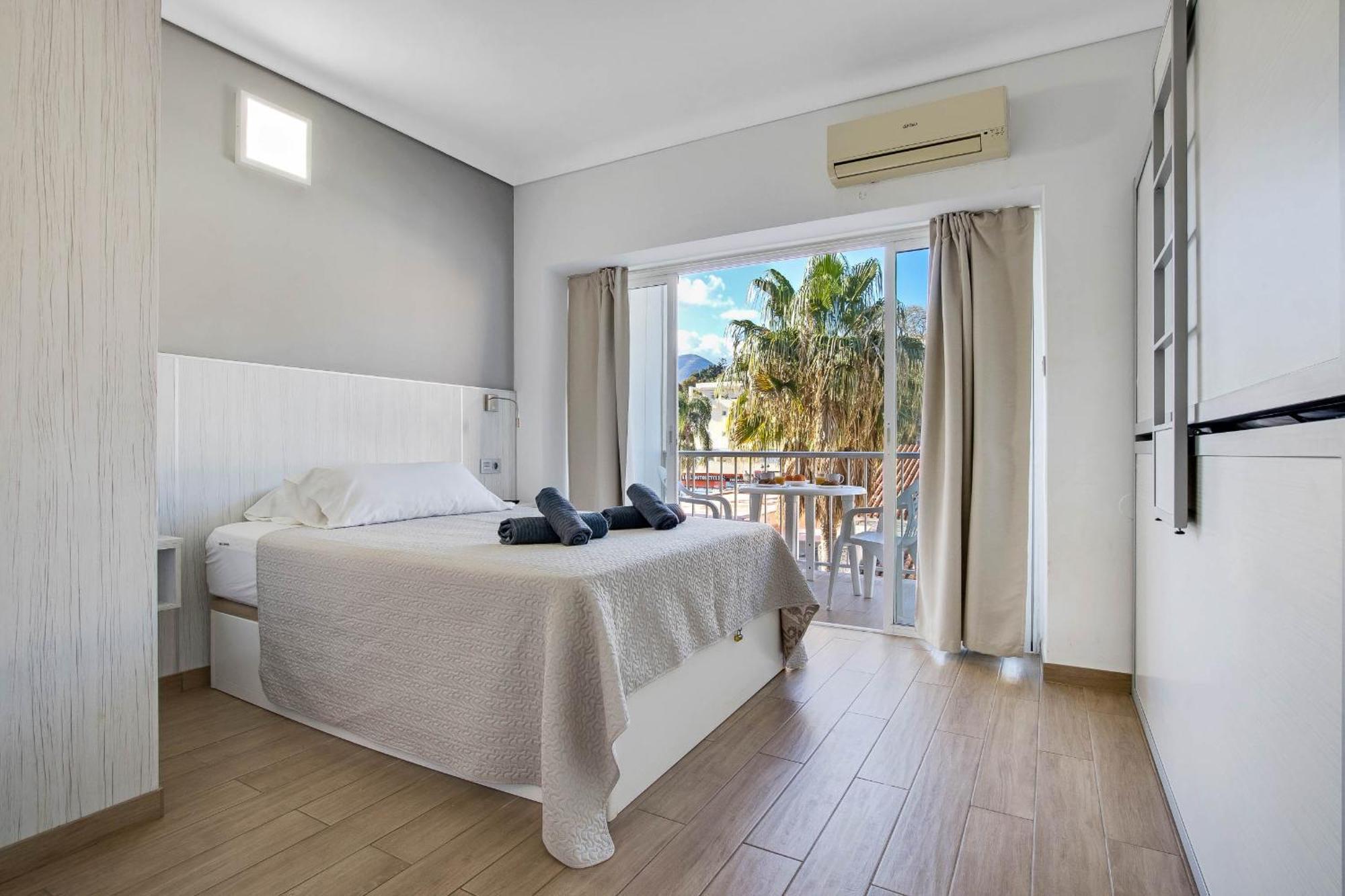 Carihuela Palace 418 By Ivi Real Estate Torremolinos Exteriér fotografie